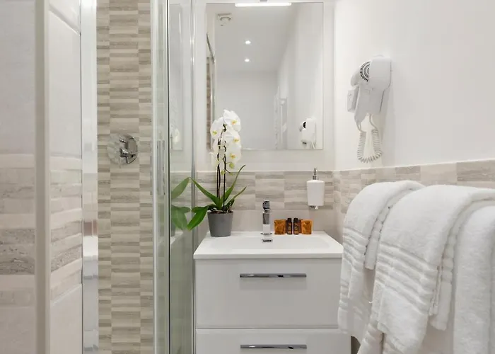 Clodio Welcome - 5 Arredate Con Bagno Interno - Zona Comune - Condizionatori - 4* Roma
